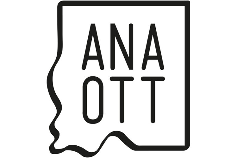 Vinyl Labels: Ana Ott