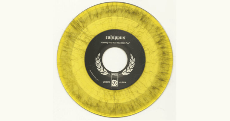 Velocity of Sound füllt 7“ mit Haaren und Urin