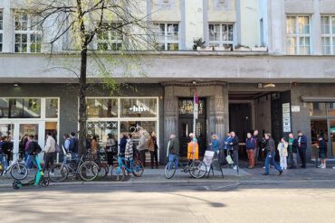 Record Store Day 2023: Schlange vorm HHV Store Berlin