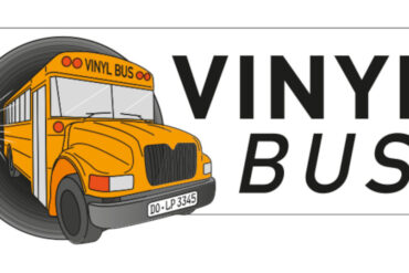 Mit 4000 LPs an Bord - der Vinylbus geht auf seine letzte Reise